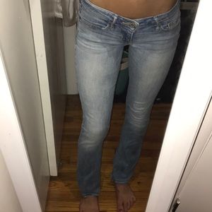 light blue wash hollister jeans size 3R W26 L33
